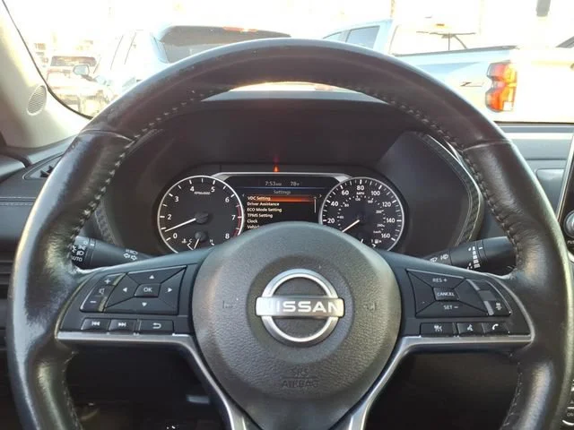 Used 2024 White Nissan SV Xtronic CVT image 16