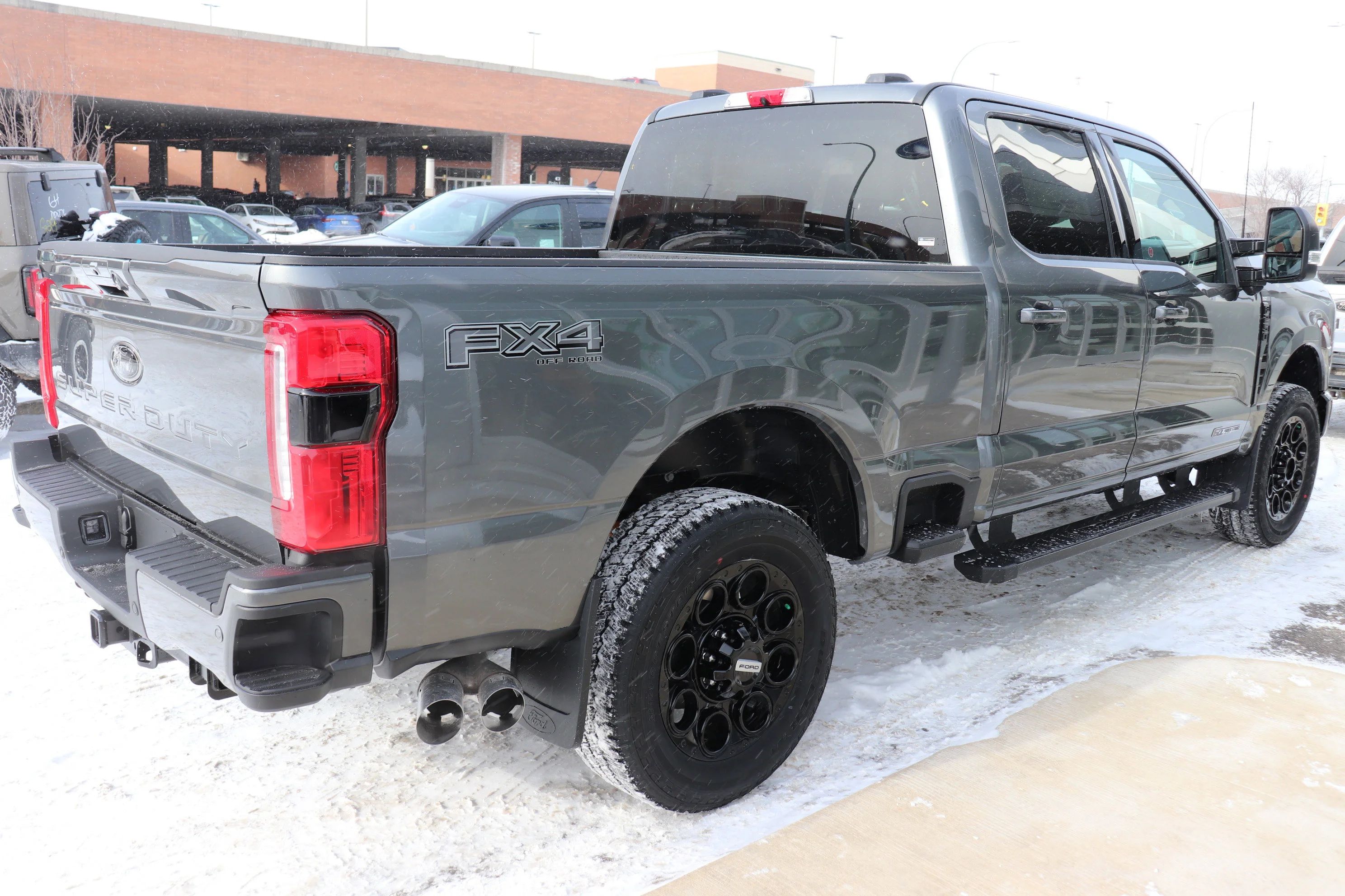 New 2026 Carbonized Grey Metallic Ford XLT image 4