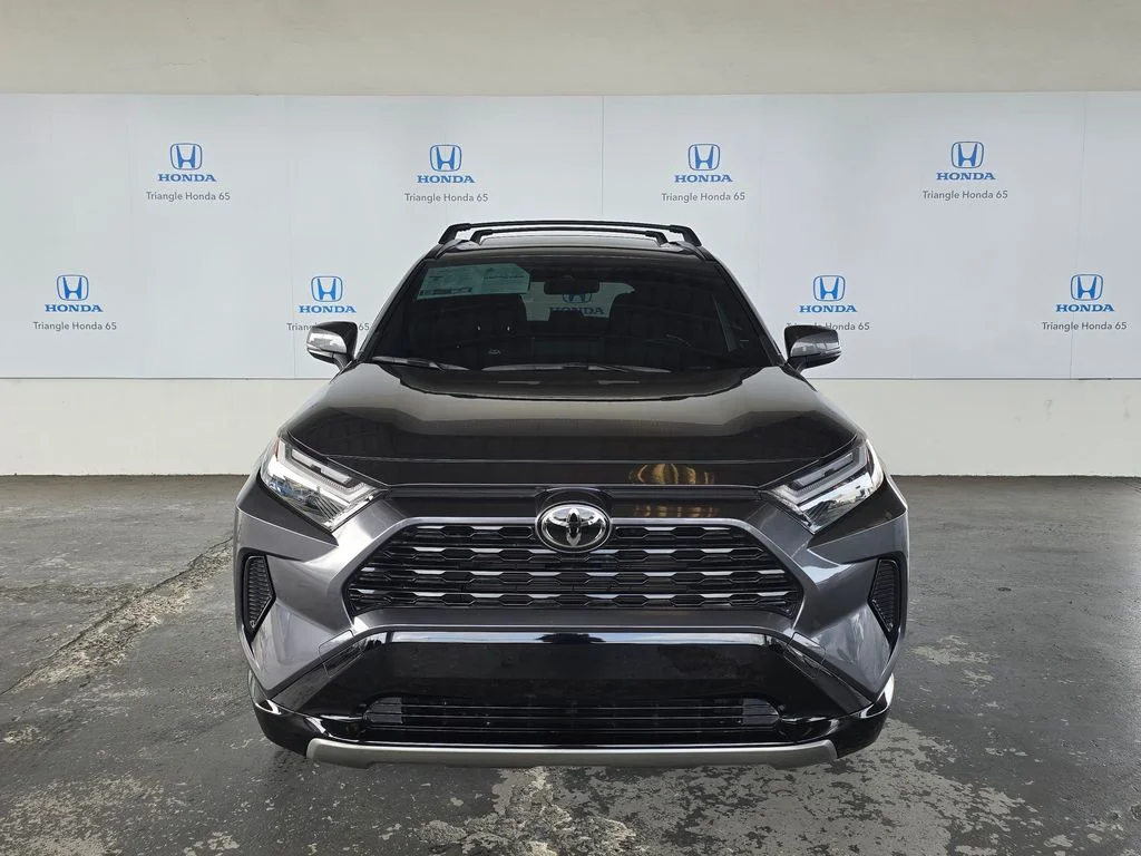 Used 2025 Gray Toyota SE image 3