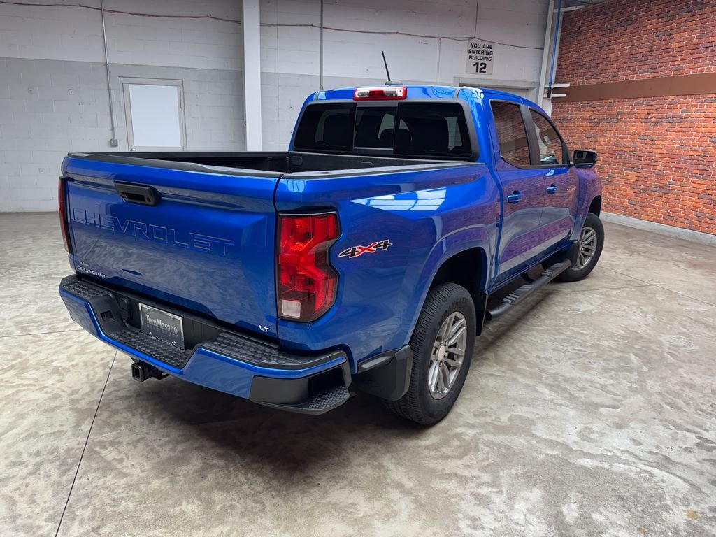Used 2023 Blue Chevrolet LT image 4