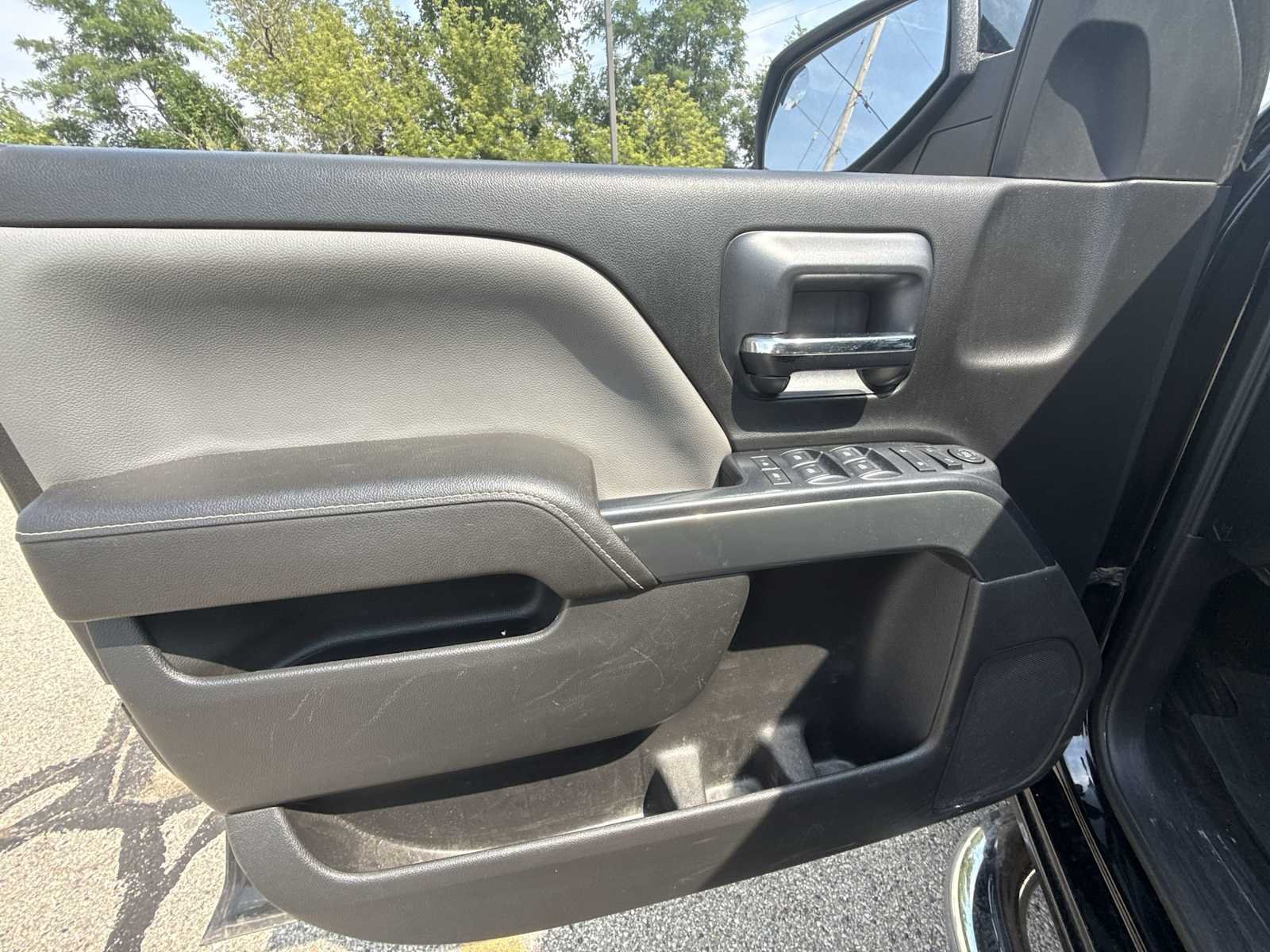 Used 2018 BLACK Chevrolet LT image 20