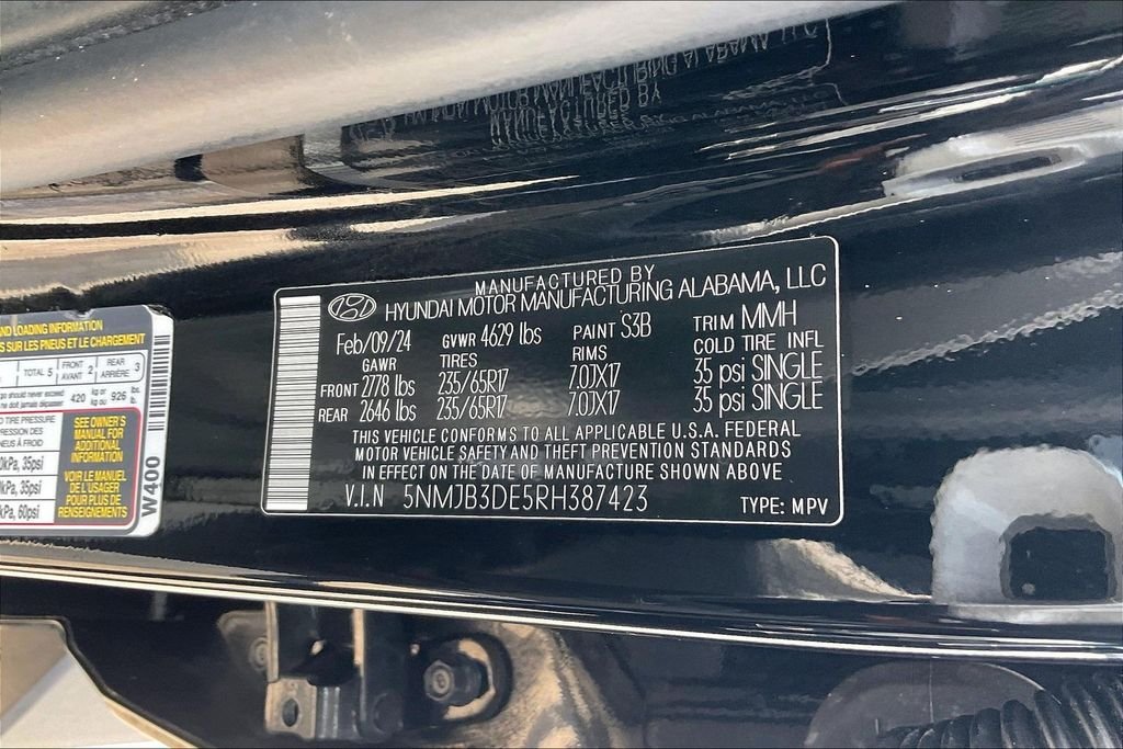 Used 2024 Black Hyundai SEL image 16
