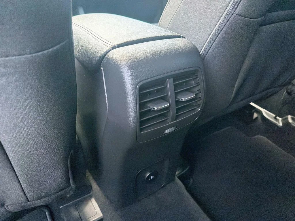 Used 2023 Black Ford Active image 17