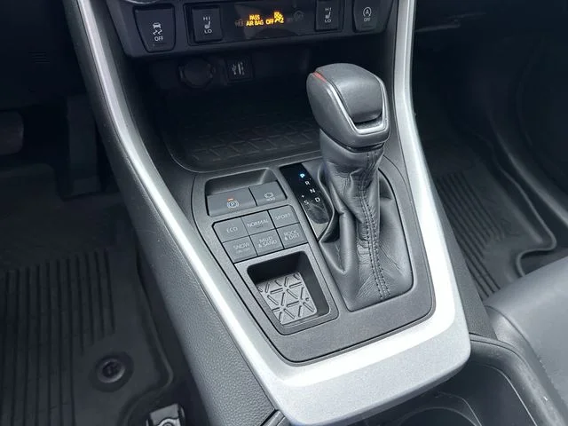 Used 2023 Gray Toyota XLE Premium image 21