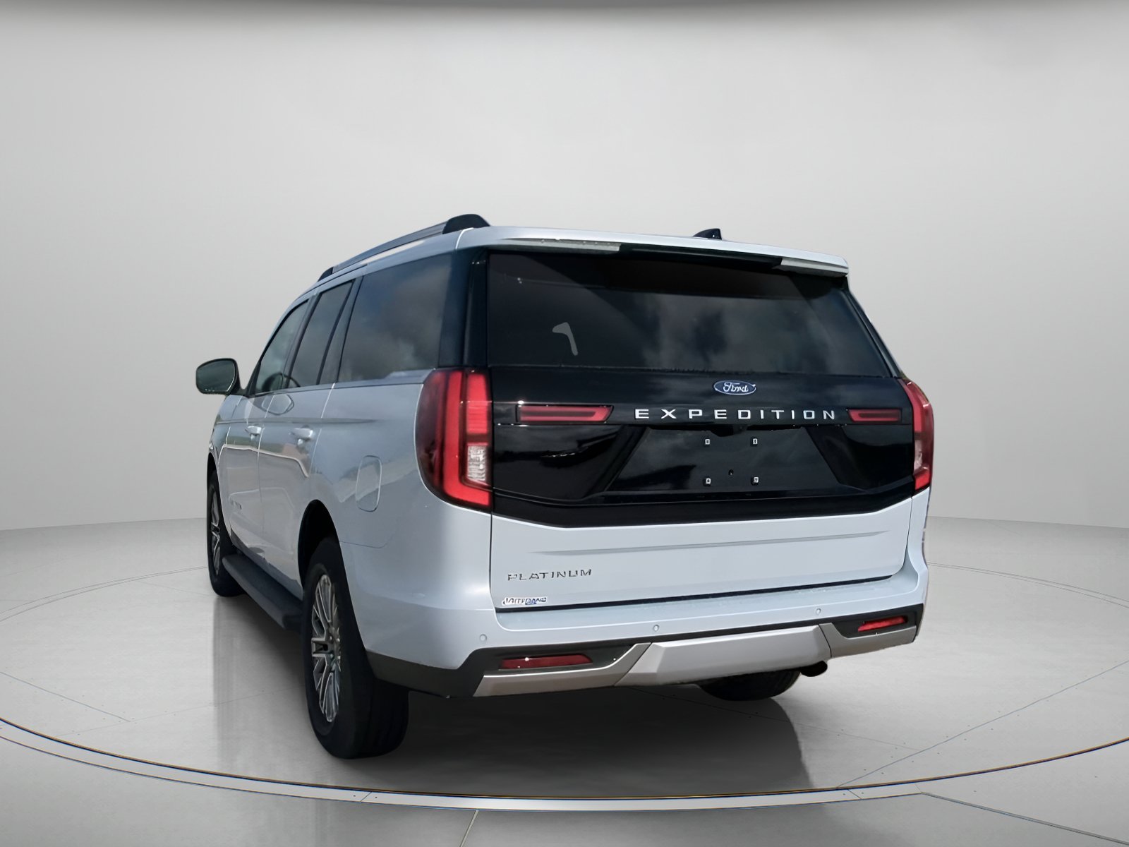 New 2026 Space Silver Metallic Ford Platinum® image 19