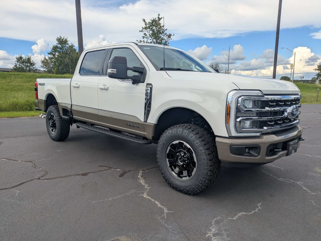 New 2026 Star White Metallic Tri-Coat Ford F-250® King Ranch® image 24