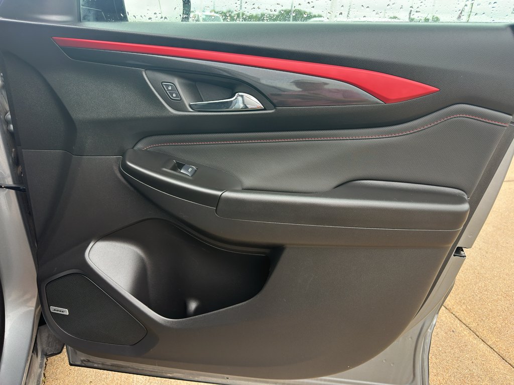 Used 2025  Chevrolet RS image 28