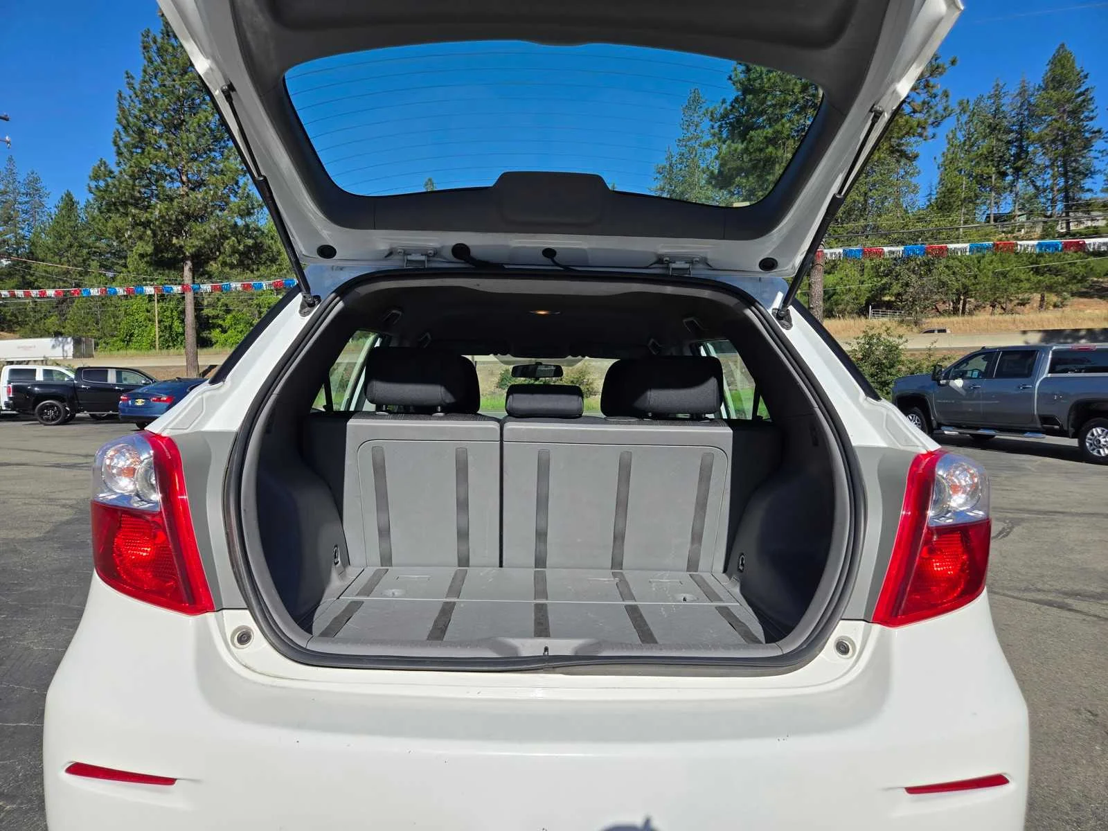 Used 2011  Toyota  image 27