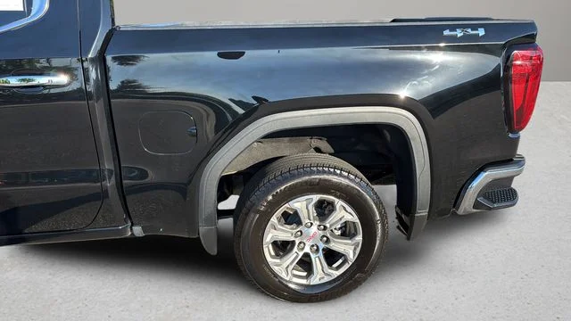 Used 2025 Black GMC SLT image 34