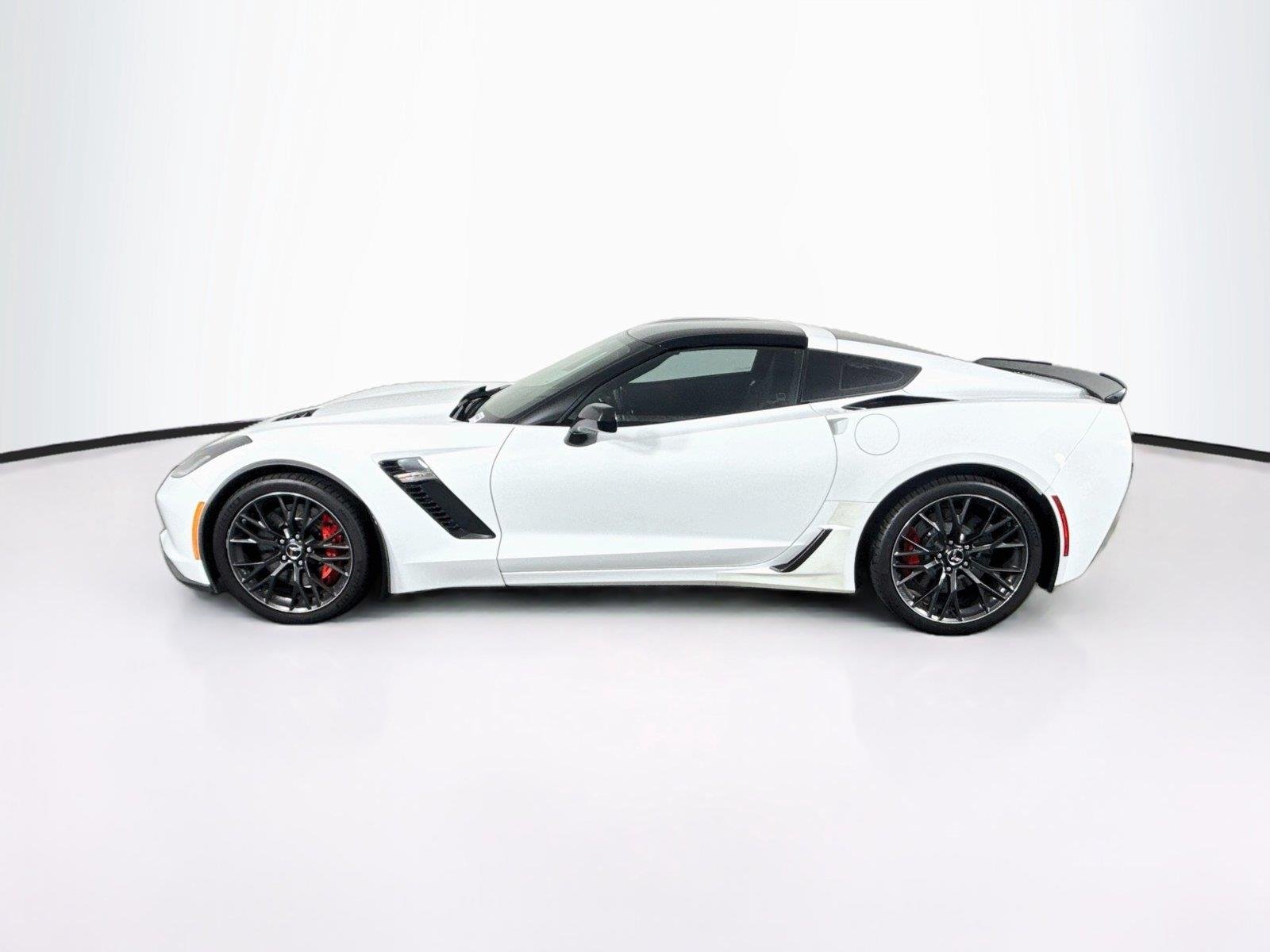 Used 2016 Arctic White Chevrolet Z06 2LZ image 14