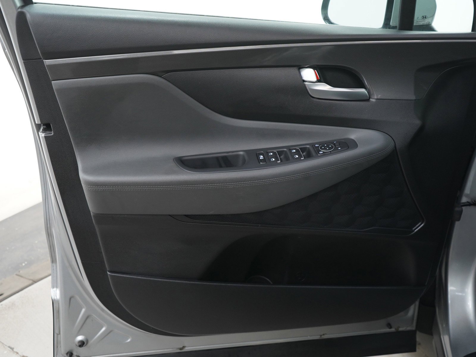 2023 Hyundai Santa Fe SE - Photo 19