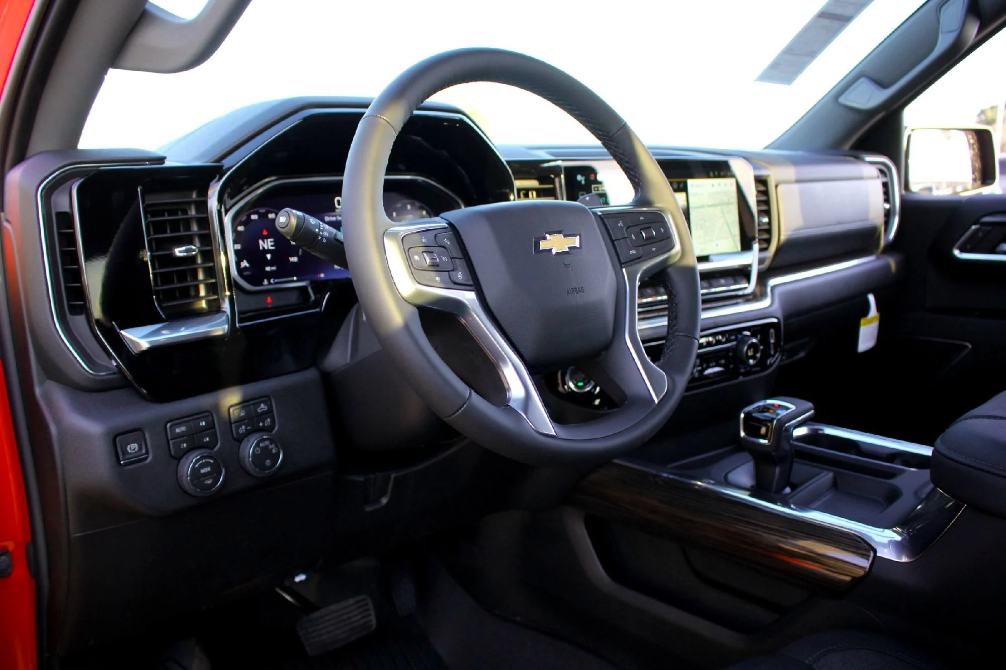 2026 Chevrolet Silverado 1500 LT - Photo 6