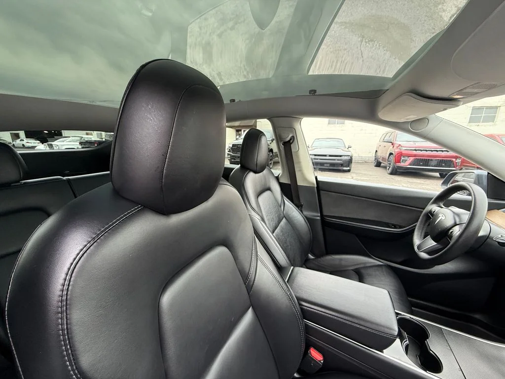 Used 2021 Black Tesla Long Range image 7