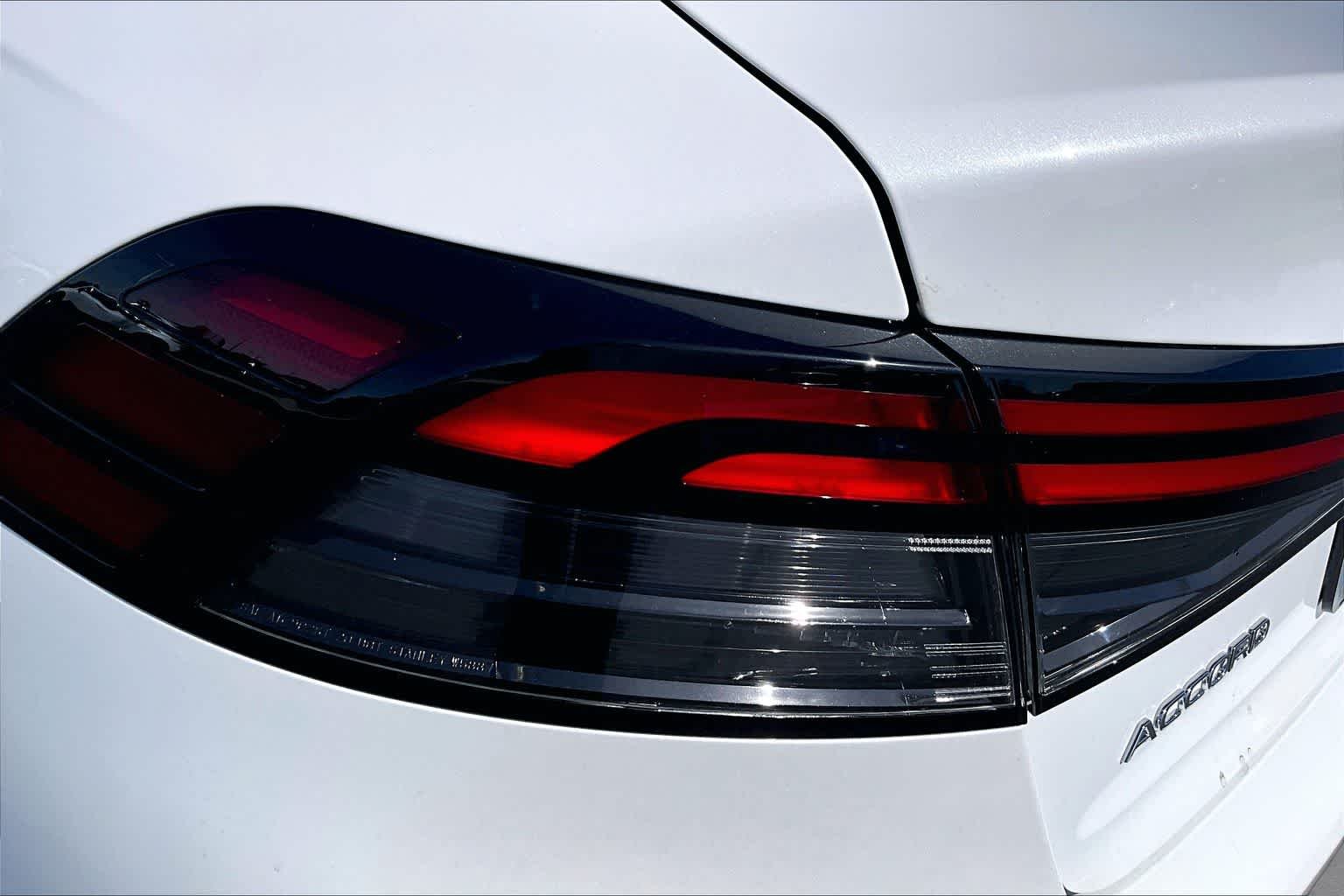 New 2026 Platinum White Pearl Honda SE image 14