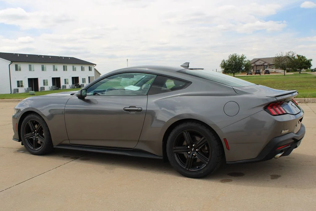 Used 2024 Gray Ford EcoBoost Premium image 13