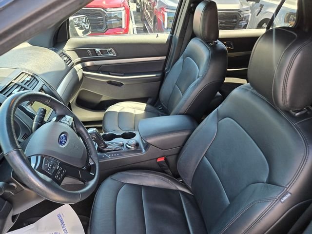 Certified Used 2018 Shadow Black Ford XLT image 26