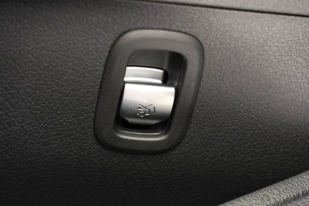 Certified Used 2026 Polar White Mercedes-Benz C 43 AMG® image 35