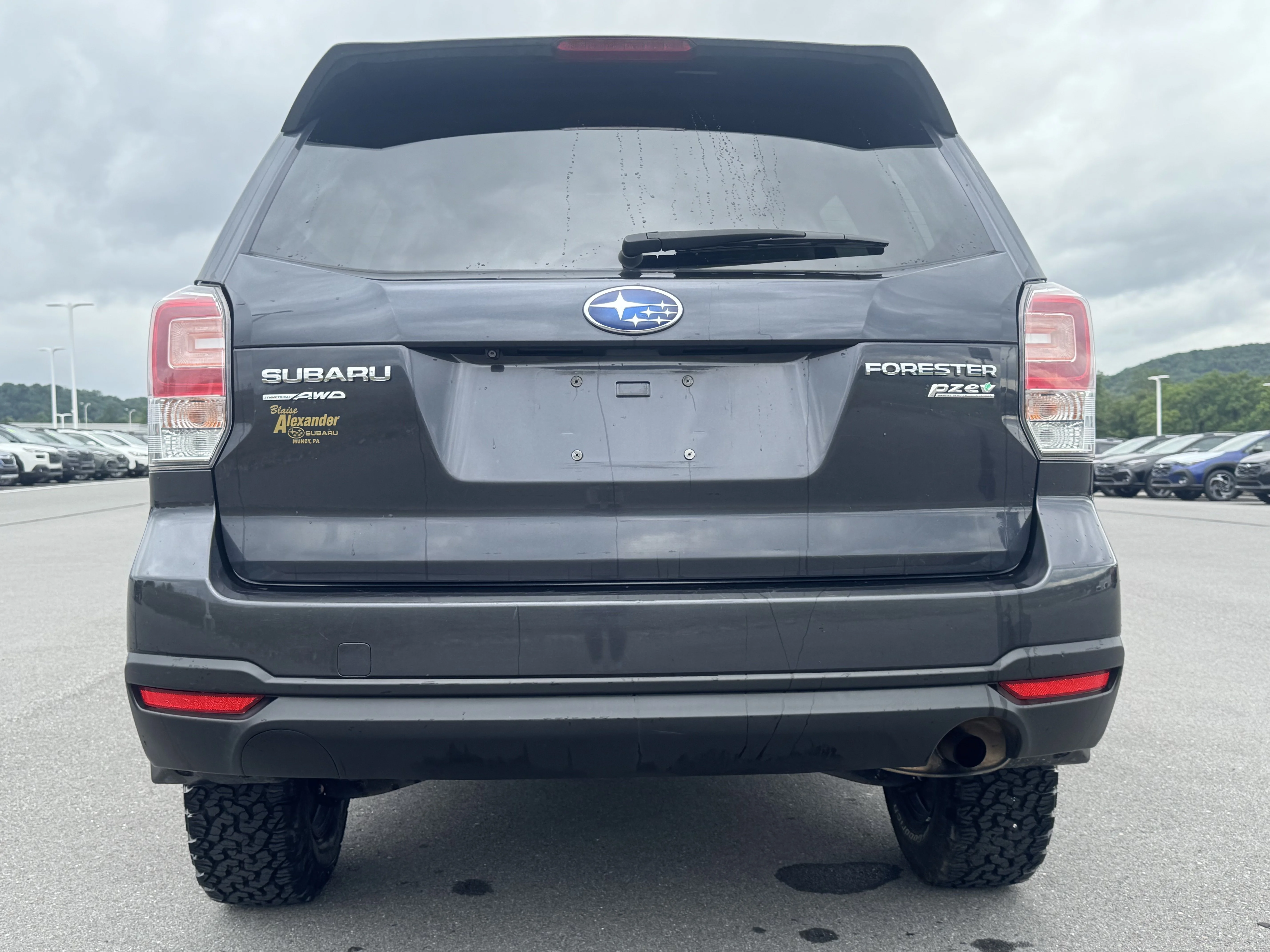Used 2017 Dark Gray Metallic Subaru Premium image 4