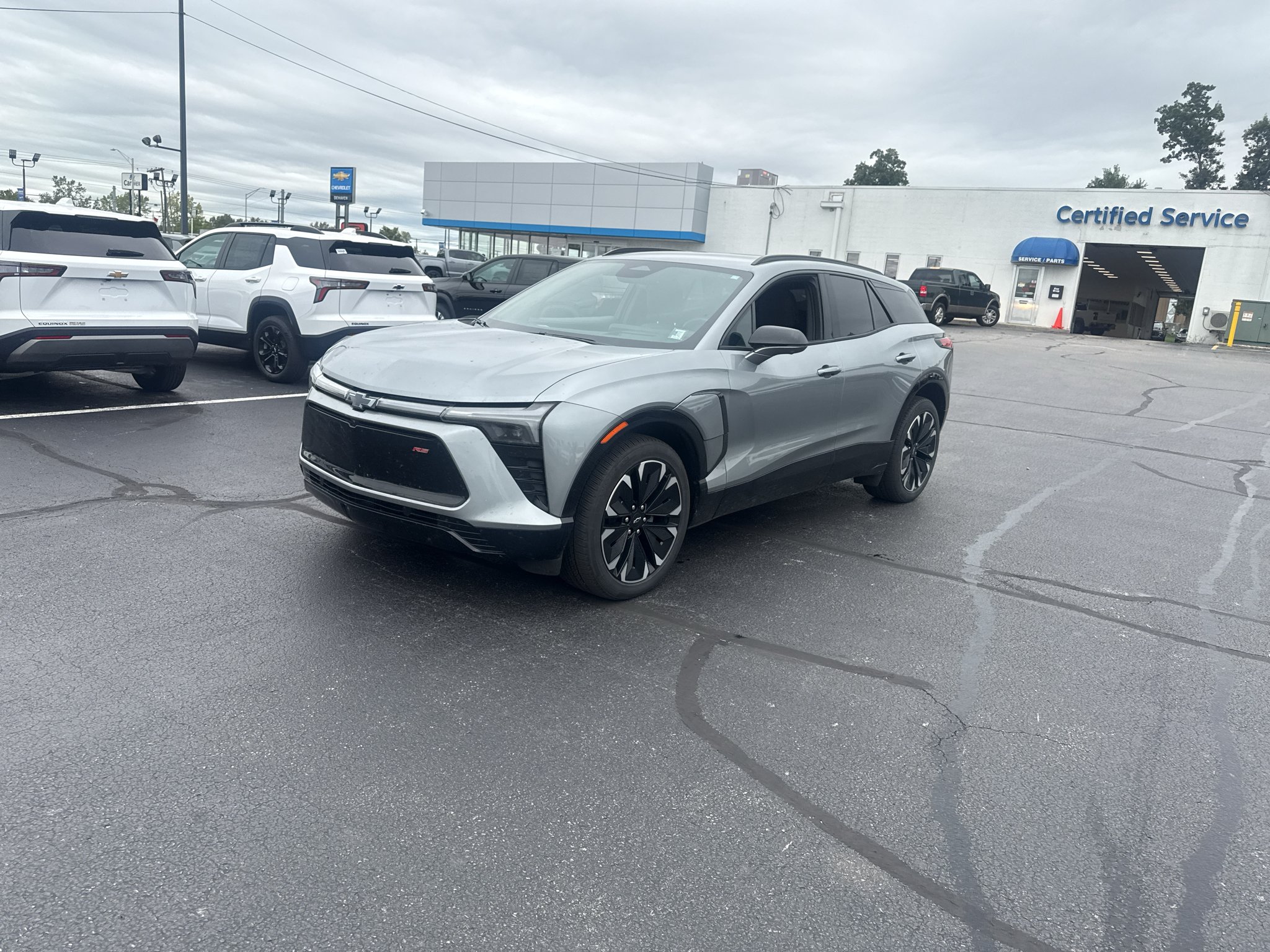 Used 2024 Chevrolet Blazer EV RS with VIN 3GNKDCRJ1RS155471 for sale in Fort Wayne, IN