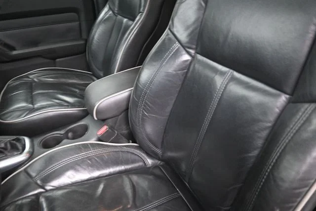 Used 2008 Black Hummer Luxury image 16