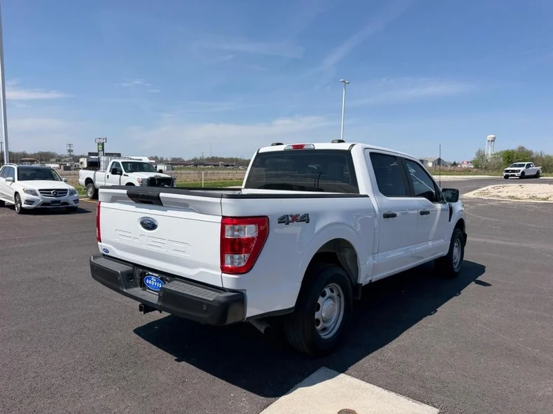 Certified Used 2023 Oxford White Ford XL image 5