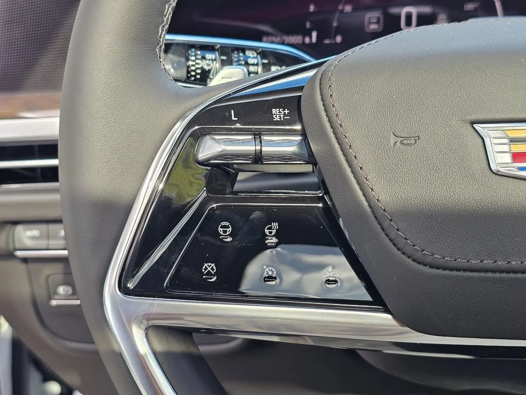 New 2026 Vibrant White Tricoat Cadillac Platinum Sport image 30