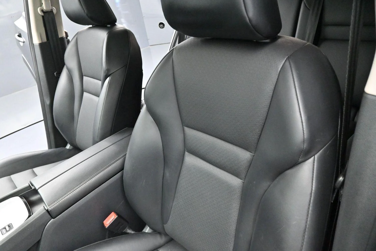 Used 2021 Gun Metallic Nissan SV image 15