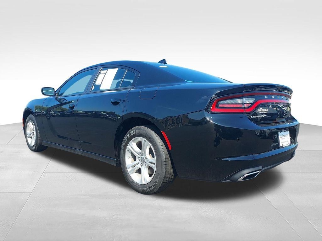 Used 2023 Black Dodge SXT image 3