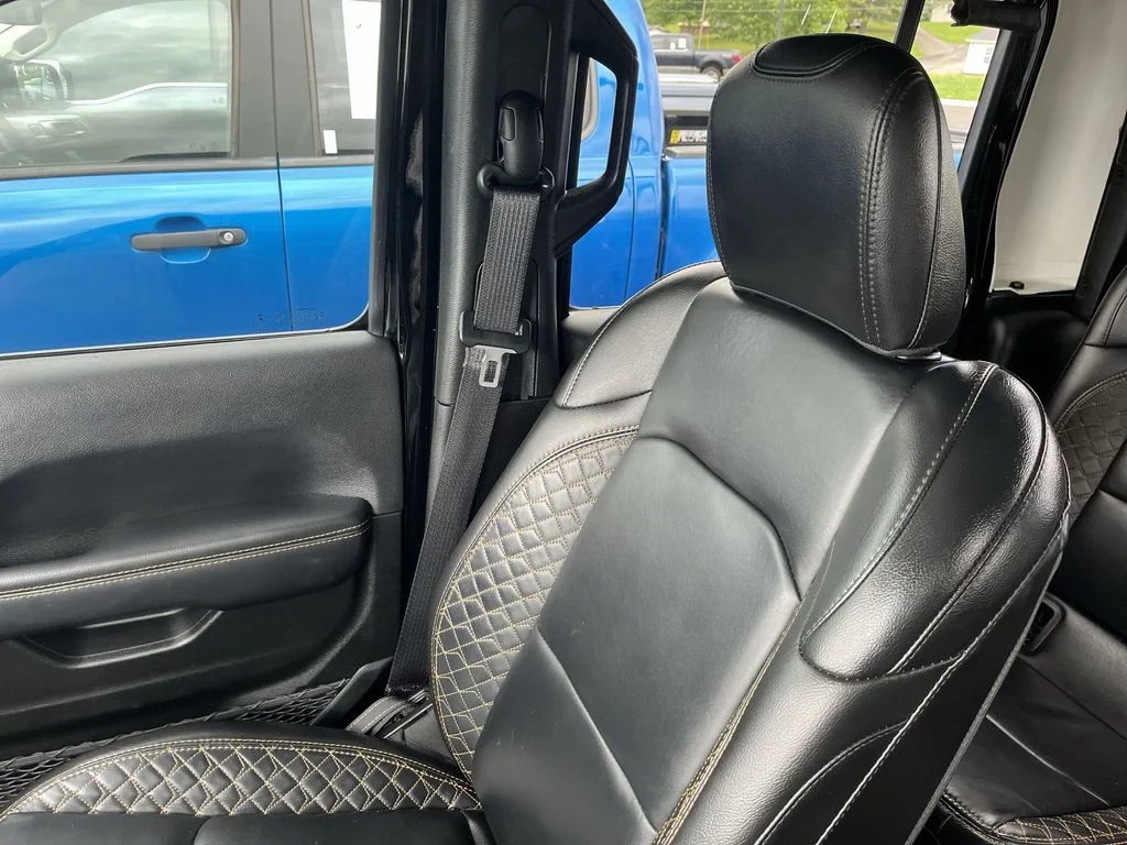 Used 2022 Black Jeep High Altitude image 23