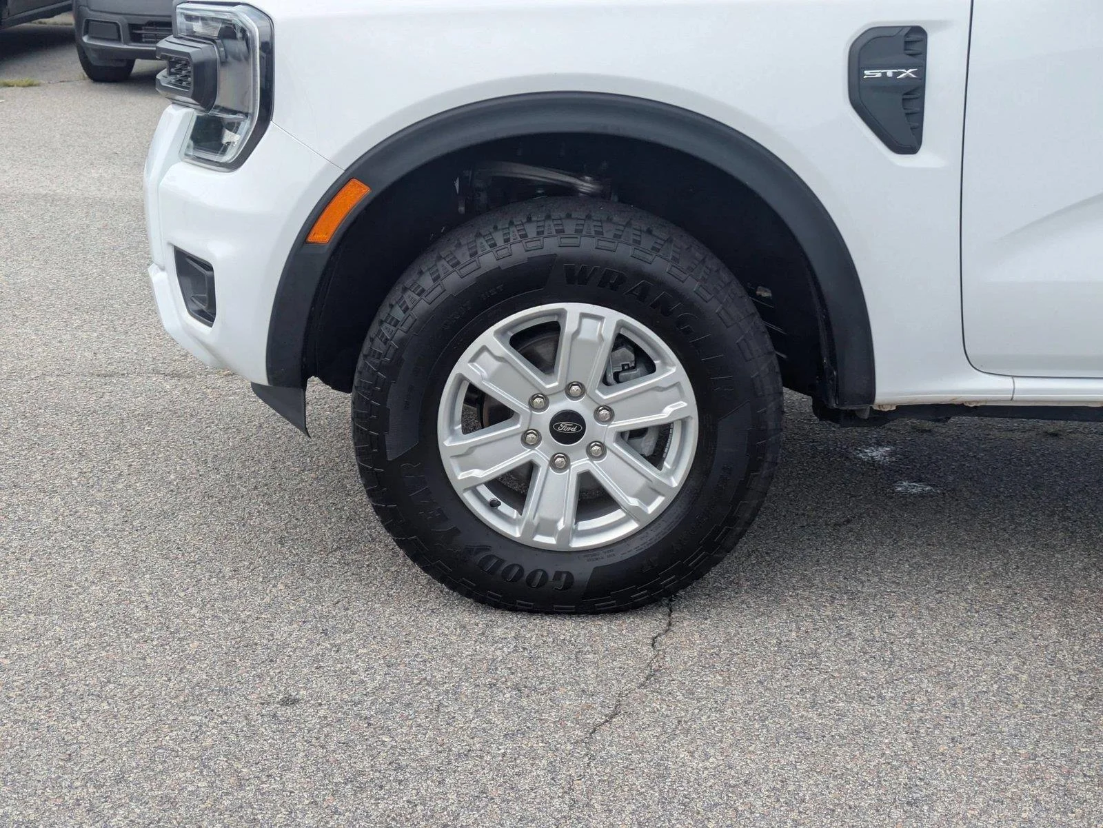 Used 2024 Oxford White Ford XL image 8
