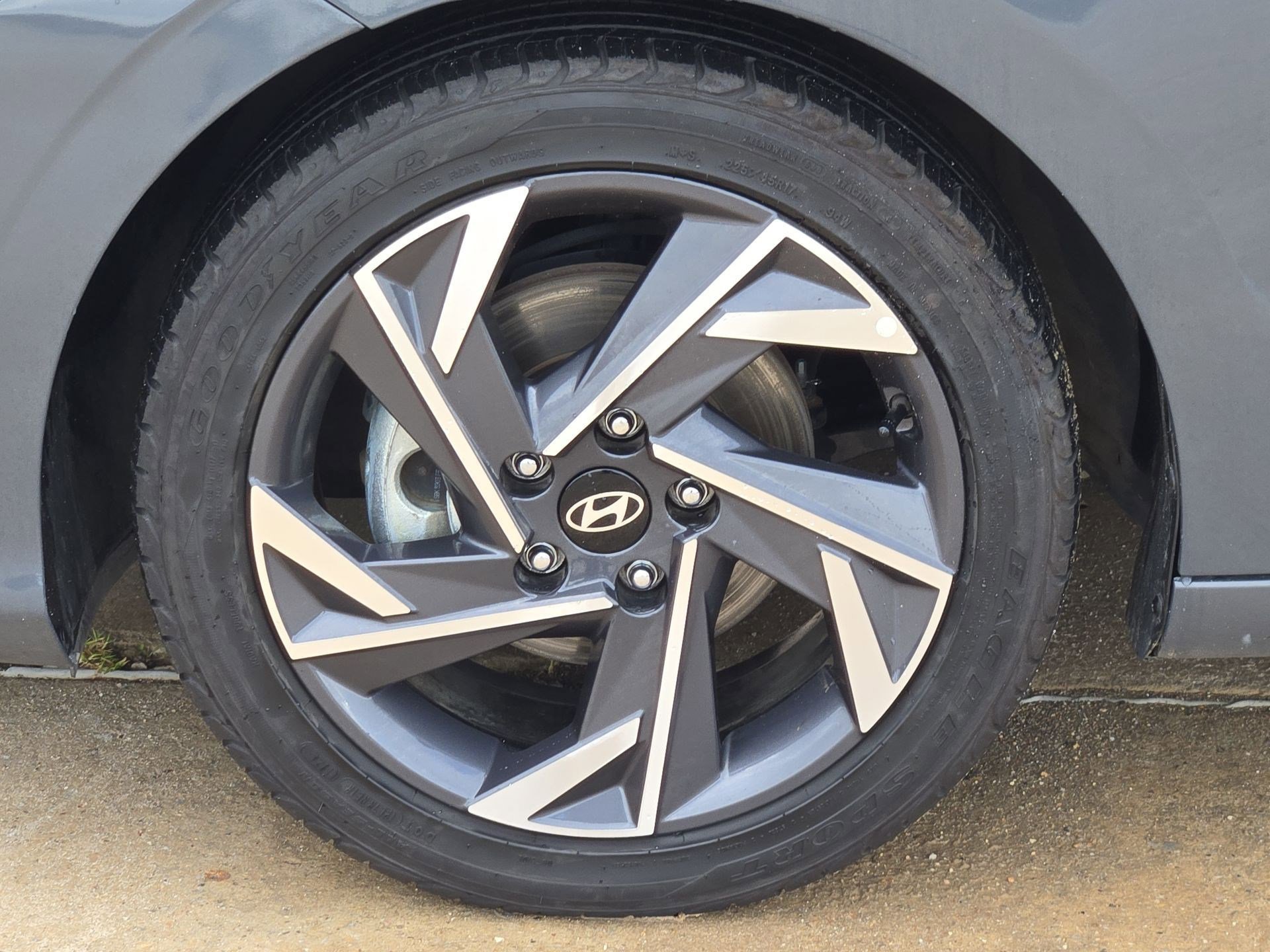 Used 2025 Ecotronic Gray Hyundai Limited image 11