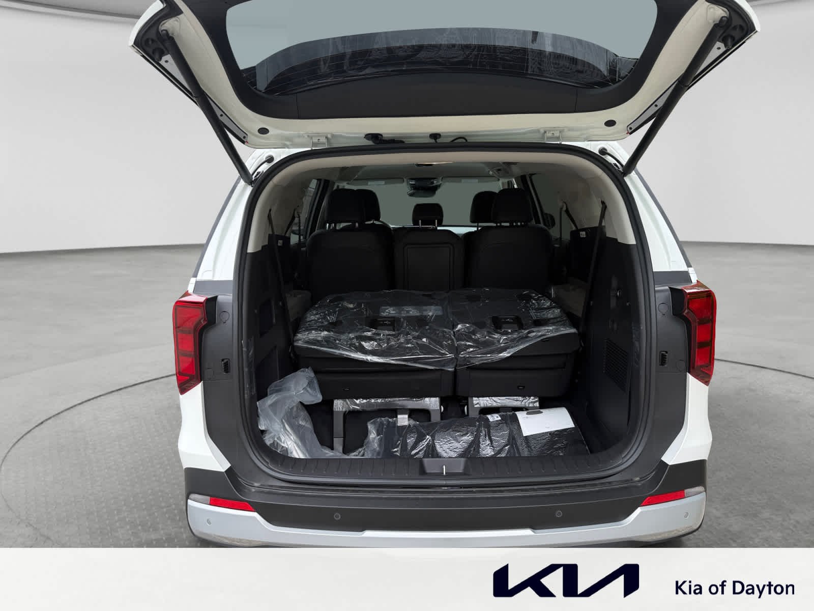 New 2026 Snow White Pearl Kia EX image 23