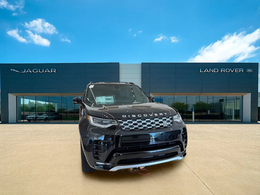 Used 2025 Santorini Black Metallic Land Rover Metropolitan Edition image 3