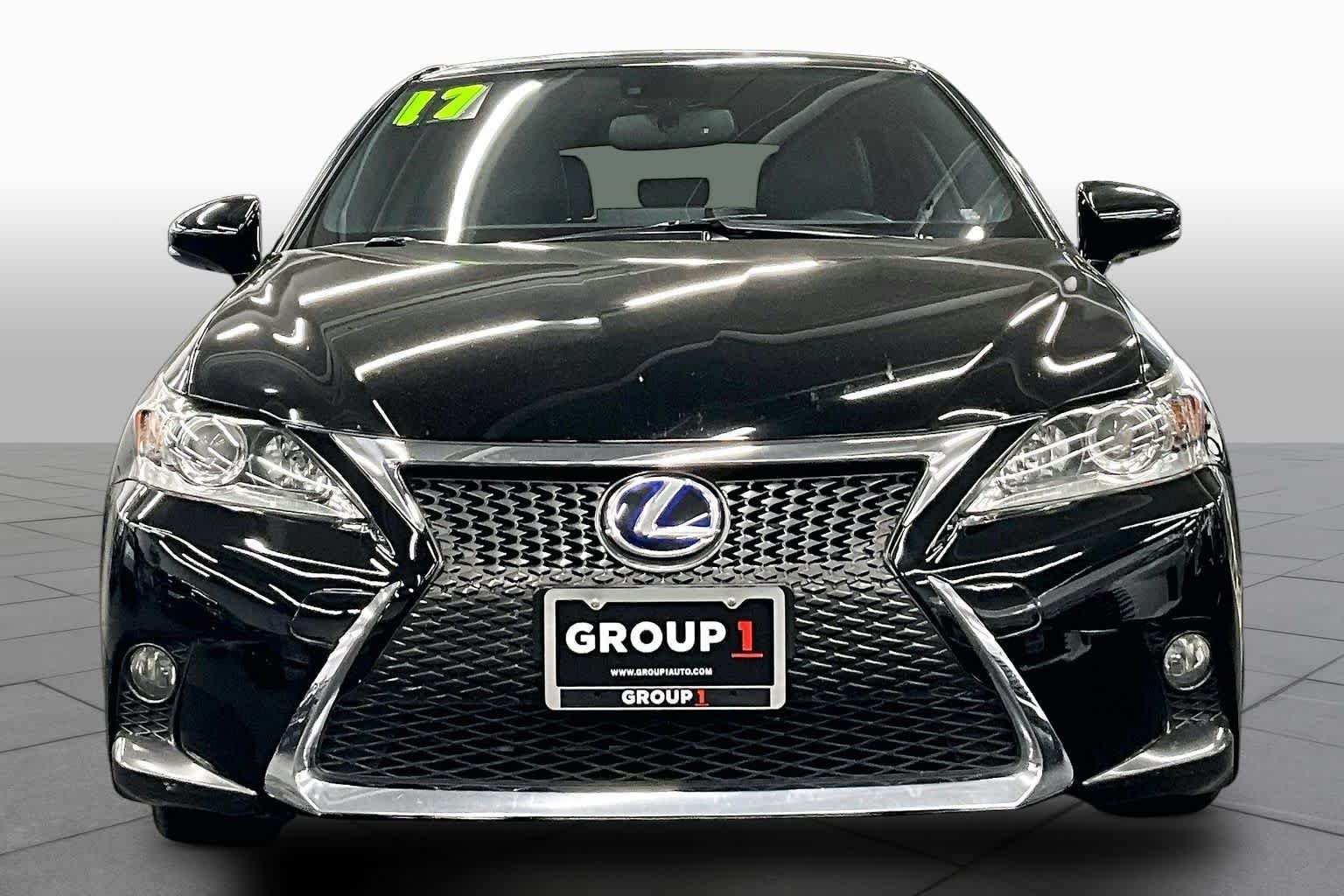 Used 2017 Obsidian Lexus  image 3