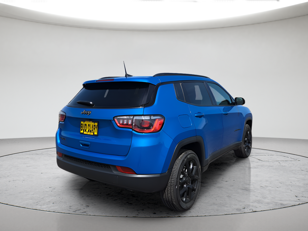 New 2026 Hydro Blue Pearl-Coat Exterior Paint Jeep Latitude image 3