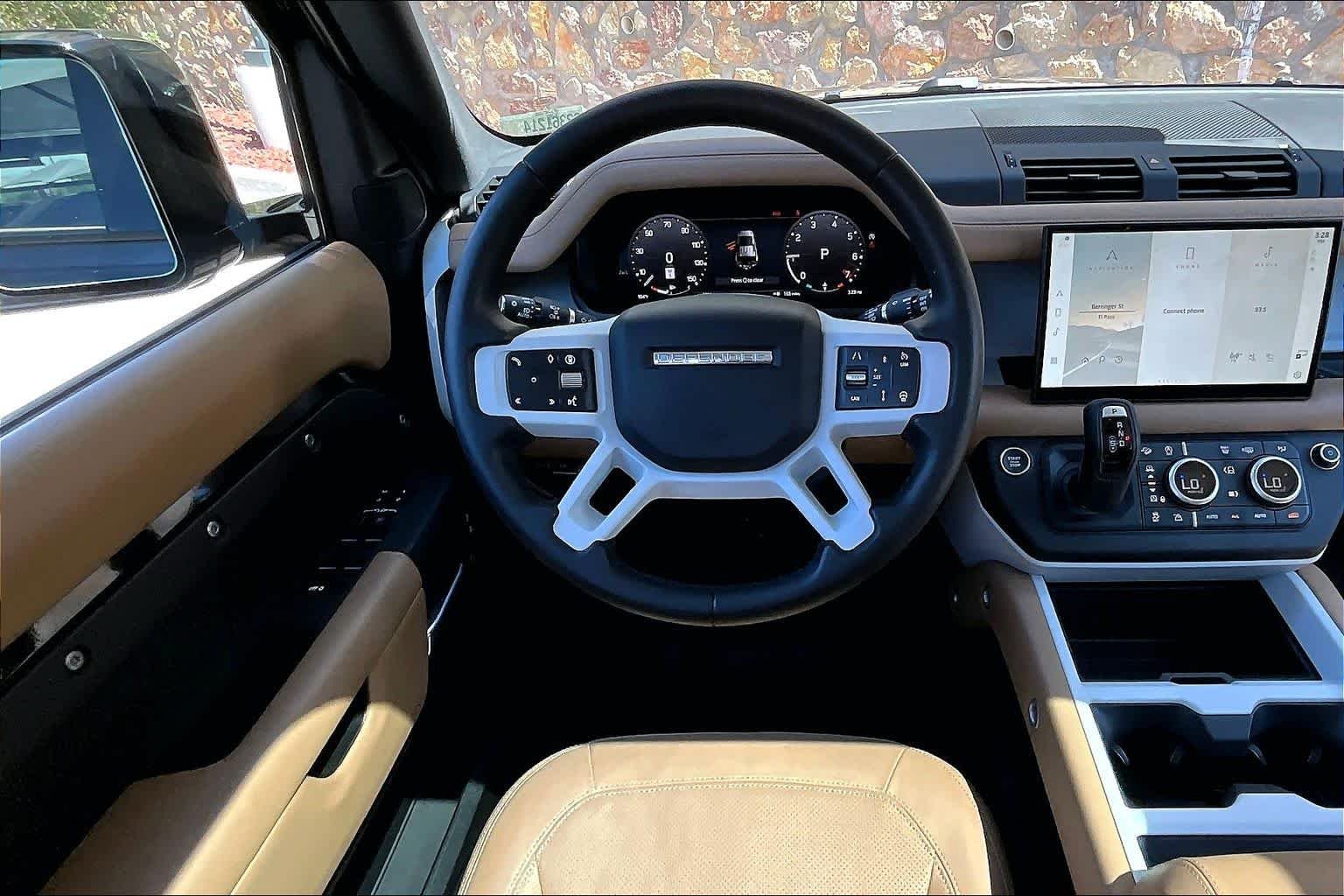 Used 2025 Santorini Black Metallic Land Rover S image 13