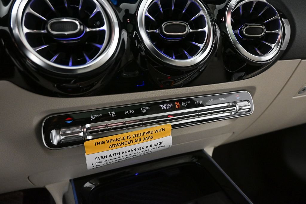 New 2026 Polar White Mercedes-Benz GLA 250 image 14