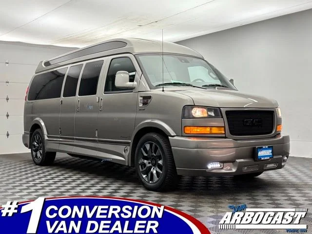 2025 GMC Savana 2500 Ext WB's photo