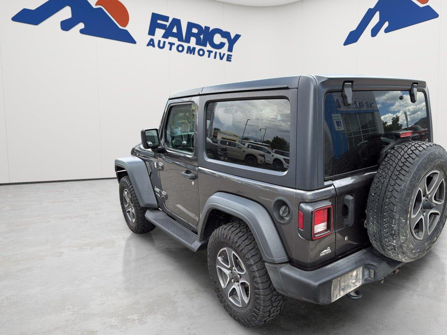 Used 2019 Granite Crystal Clearcoat Metallic Jeep Sport S image 4