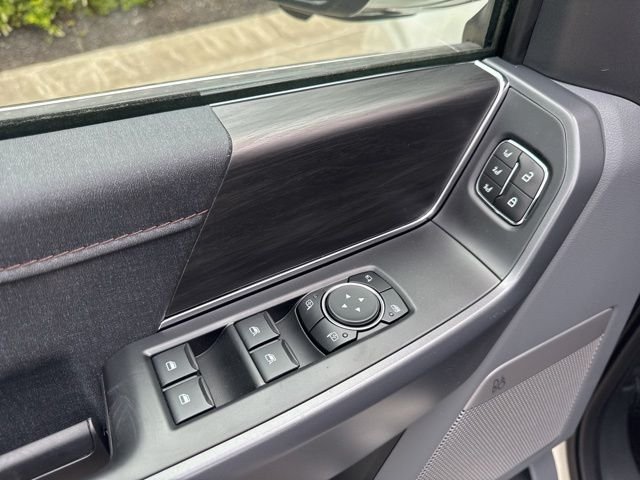 New 2026 Star White Metallic Tri-Coat Ford Lariat image 18