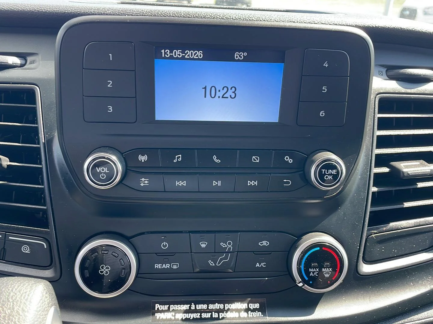 Used 2024 Oxford White Ford 250 image 22