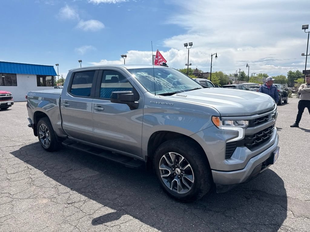 Used 2025 Sterling Gray Metallic Chevrolet RST image 5