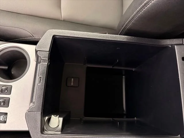 Certified Used 2020 MAGNETIC GRAY MET. Toyota  image 28