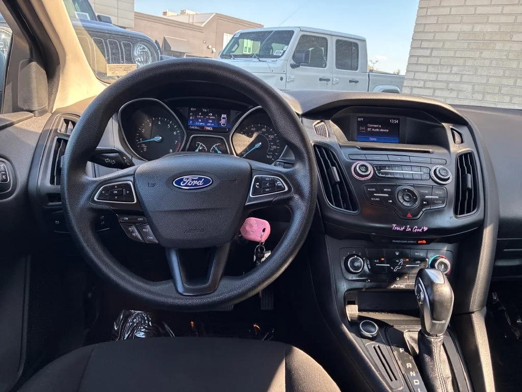 Used 2016 Silver Ford SE image 14