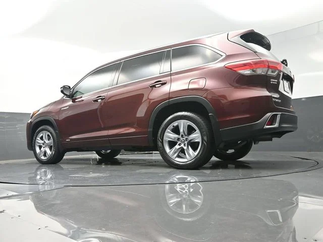 Used 2019 Red Toyota Limited image 56