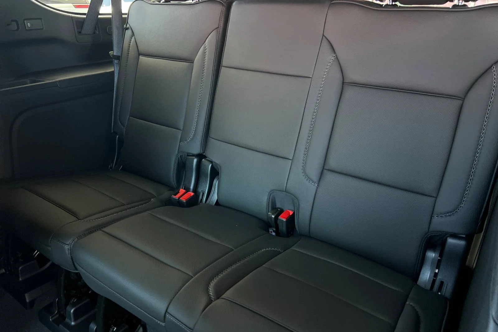2026 GMC Yukon XL Denali - Photo 13