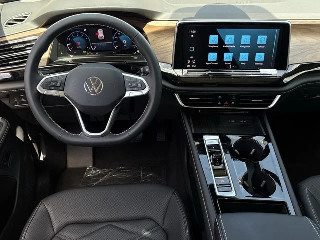 New 2026 Blue Volkswagen 2.0T SE w/Technology image 9