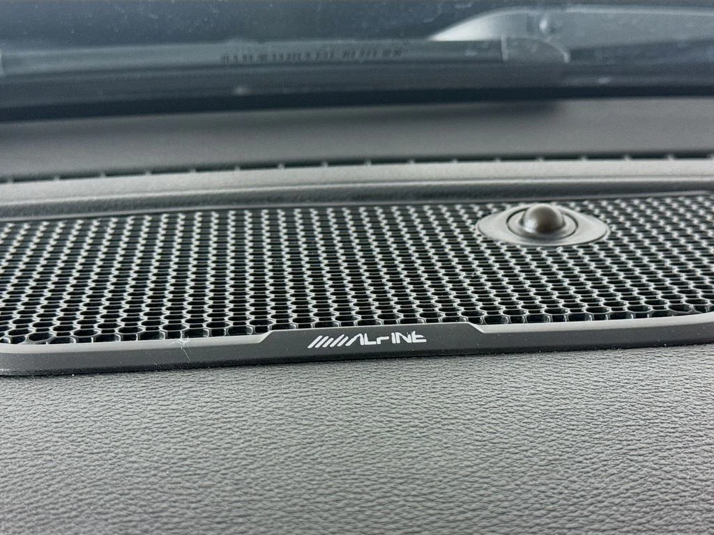 Used 2019 Diamond Black Crystal Pearlcoat Ram Laramie image 23