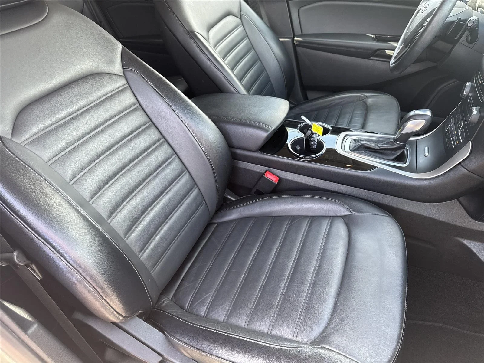 Used 2018 Ingot Silver Ford SEL image 35