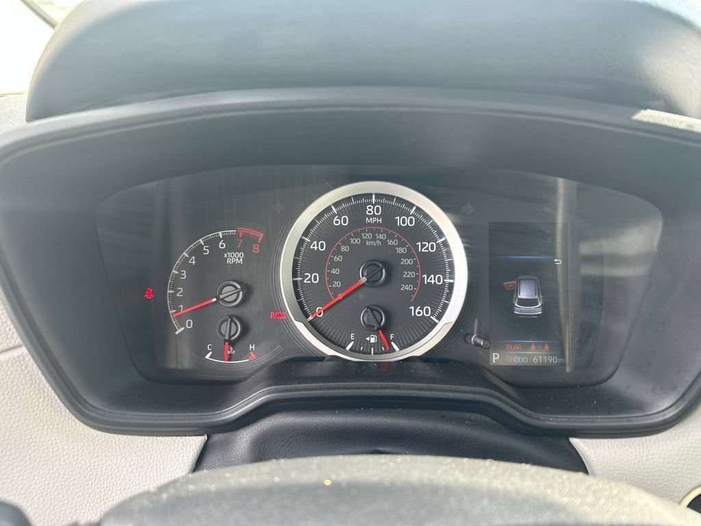 Used 2022 Pearl Toyota LE image 8